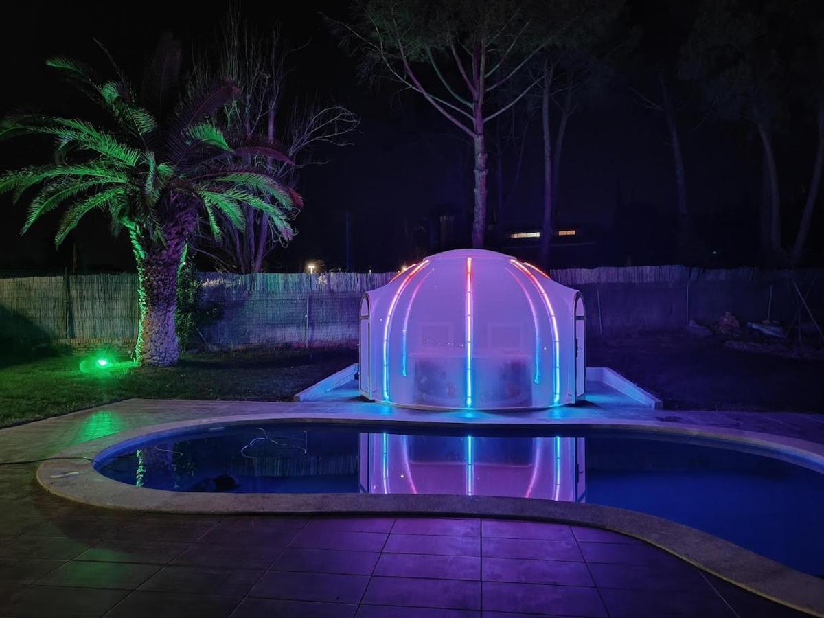 Chalet Con Piscina Y Jacuzzi En Madrid Alquila Habitaciones Algete Exterior foto