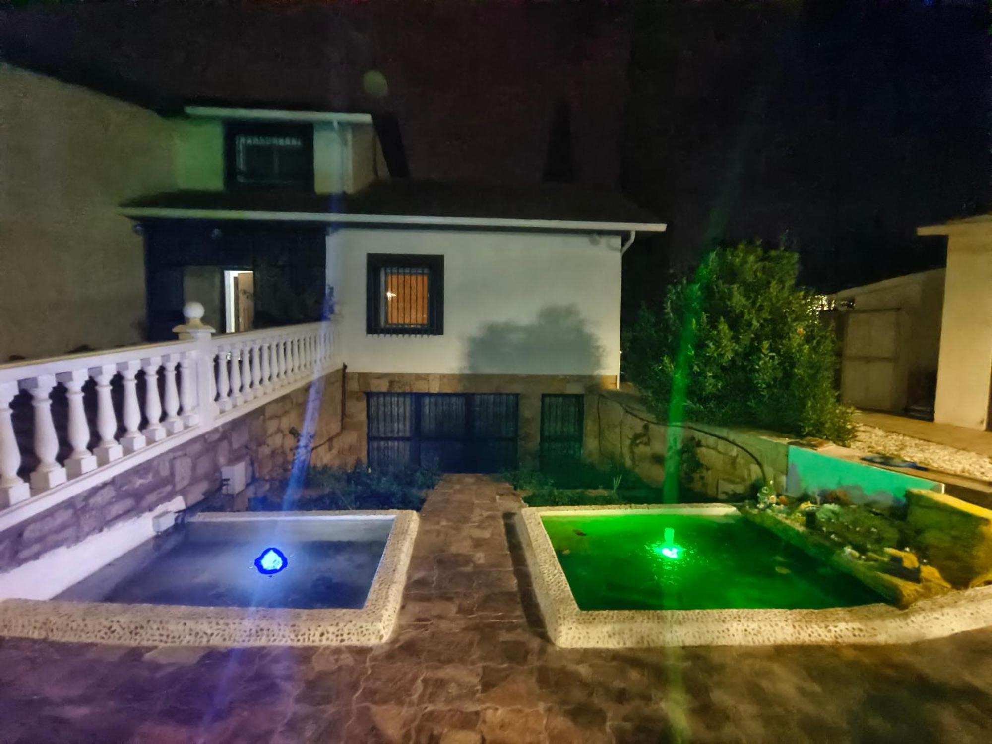 Chalet Con Piscina Y Jacuzzi En Madrid Alquila Habitaciones Algete Exterior foto
