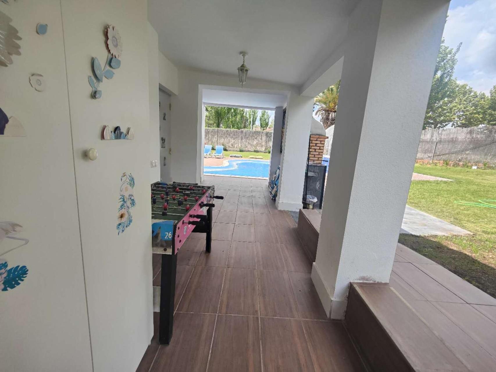 Chalet Con Piscina Y Jacuzzi En Madrid Alquila Habitaciones Algete Exterior foto